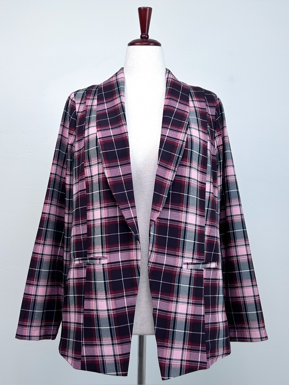 Torrid 0X Pink Black Plaid Crepe Shawl Collar Lightweight Open Front Blazer NWT